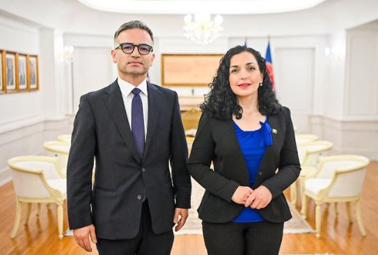 Presidentja Osmani emëron Mentor Latifin, ambasador të ri të Kosovës në Zvicër