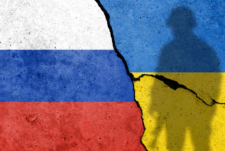 Rusia sulmoi dy objekte energjetike në Ukrainë natën e së premtes