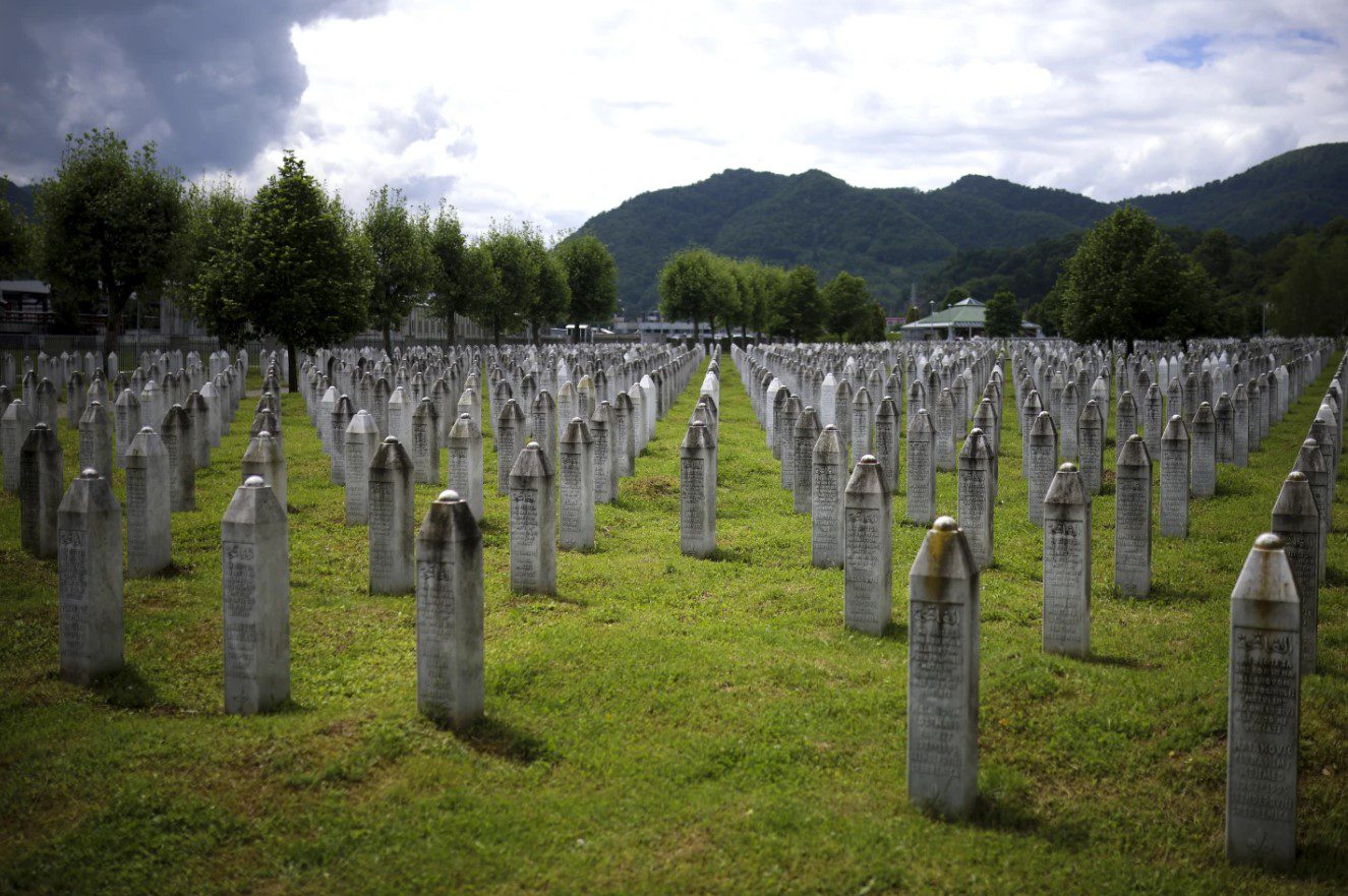 Serbia shtet gjenocidal, rezoluta për Srebrenicën jehonë e mediave ndërkombëtare