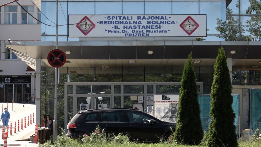 24-vjeçarja shtatzënë që vdiq në spitalin e Prizrenit u dërgua në gjendje të rëndë, Policia nis hetimet