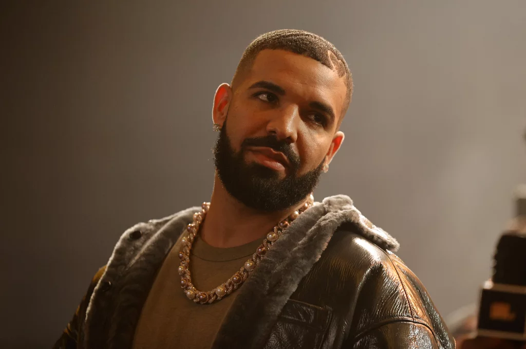 Sigurimi i Drake plagoset rëndë nga të shtënat në rezidencën e Torontos