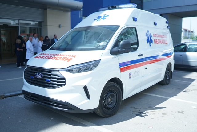 Klinika e Neonatologjisë për herë të parë pajiset me autoambulancë neonatale