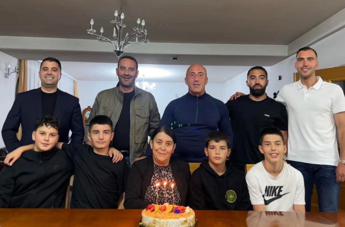 Haradinaj me urim të veçantë në ditëlindjen e nënës së tij: E paç gjithmonë zemrën plot, siç e ke plot shtëpinë