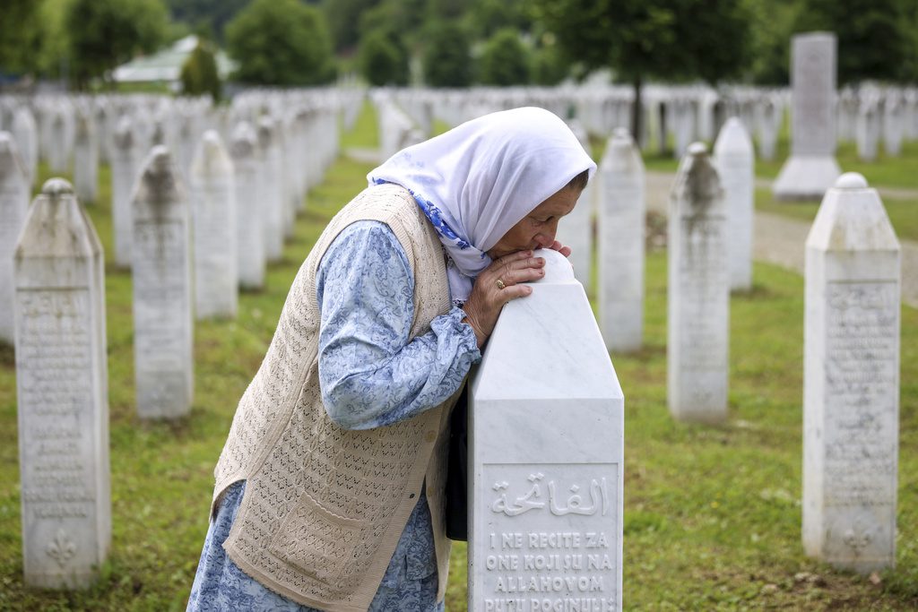 Hoti: Rezoluta për Gjenocidin e Srebrenicës, vulë për krimet e Serbisë në Bosnje, Kroaci e Kosovë