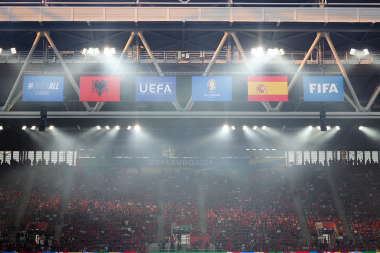 UEFA shqipton gjobë për të tretën herë për Shqipërinë, shumë e madhe për t’u paguar