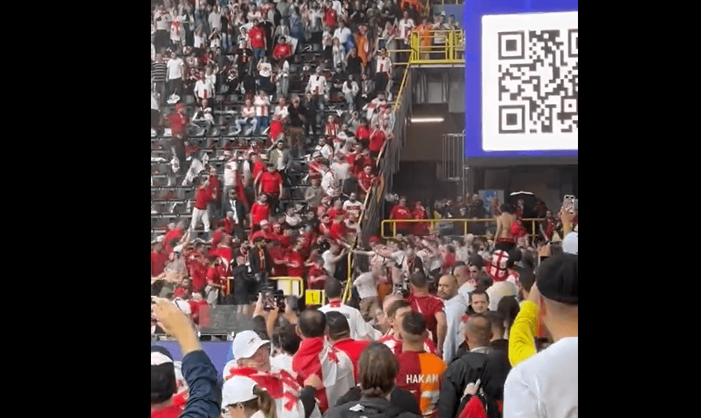 Tifozët e Turqisë rrahen me ata të Gjeorgjisë në tribuna të stadiumit