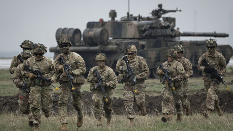 Kërcënimi nga Rusia, NATO: Mbi 300,000 trupa tani janë në gatishmëri të lartë