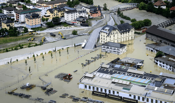 Pesë persona kanë humbur jetën pas stuhive që goditën Francën, Zvicrën dhe Italinë