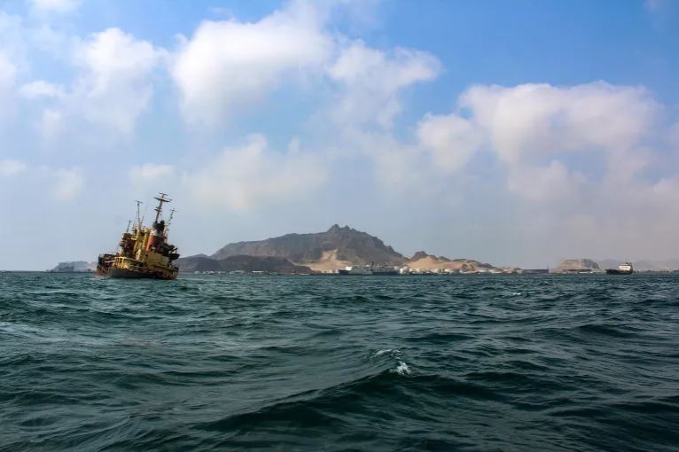 Fundoset varka me emigrantë në Jemen, 49 persona humbin jetën,  ndërsa 140 janë zhdukur