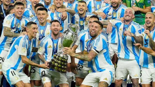 Argjentina fiton trofeun e Kupës së Amerikës, Messi lojtari me më së shumti tituj në histori të futbollit