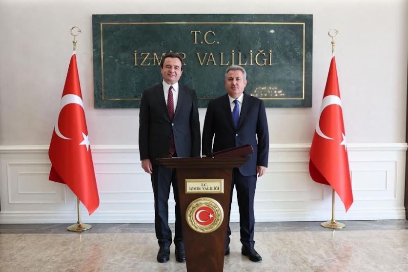 Kurti me guvernatorin e Izmirit biseduan për thellimin e lidhjeve ekonomike, kulturore dhe arsimore