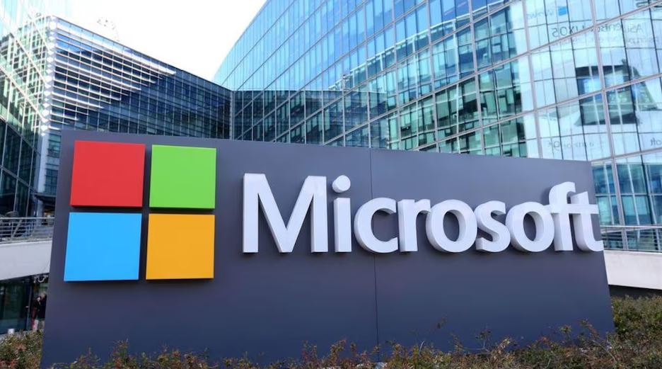 Microsoft ua ndalon palestinezëve në ShBA që t’i telefonojnë të afërmit në Gaza