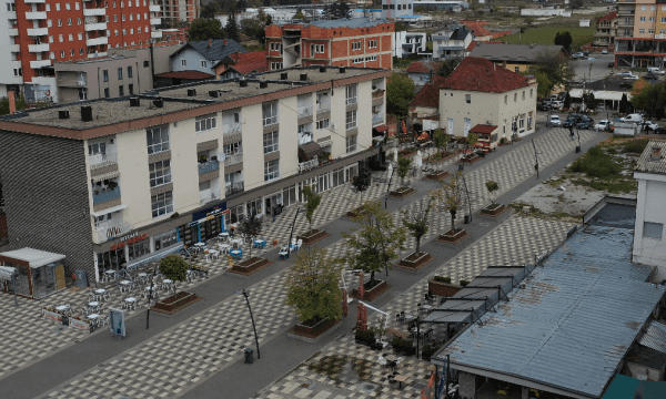 Një grua në Lipjan raporton në Polici se vjehrra e ka rrahur dhe s’po e pranon në shtëpi