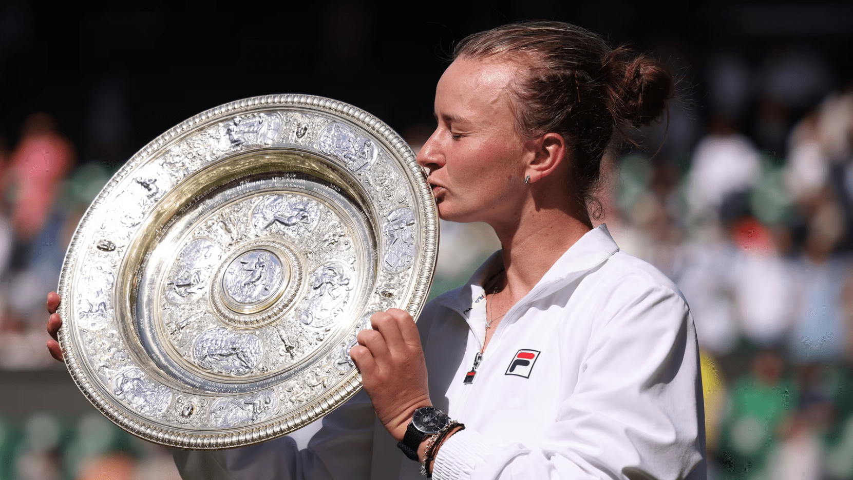 Barbora Krejcikova fiton kupën e Wimbledon për femra