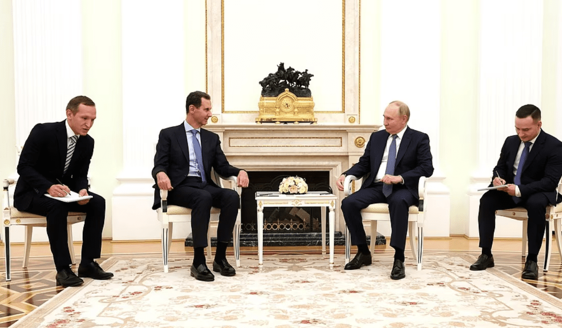 Putin takohet me Assadin në Moskë