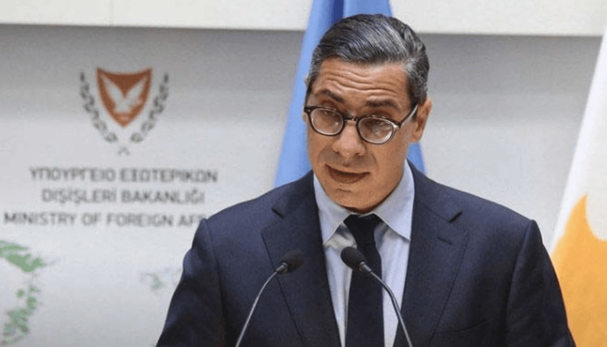Ministri i Jashtëm i Qipros kritikon Kosovën për veprime “shumë penguese” në dialog me Serbinë