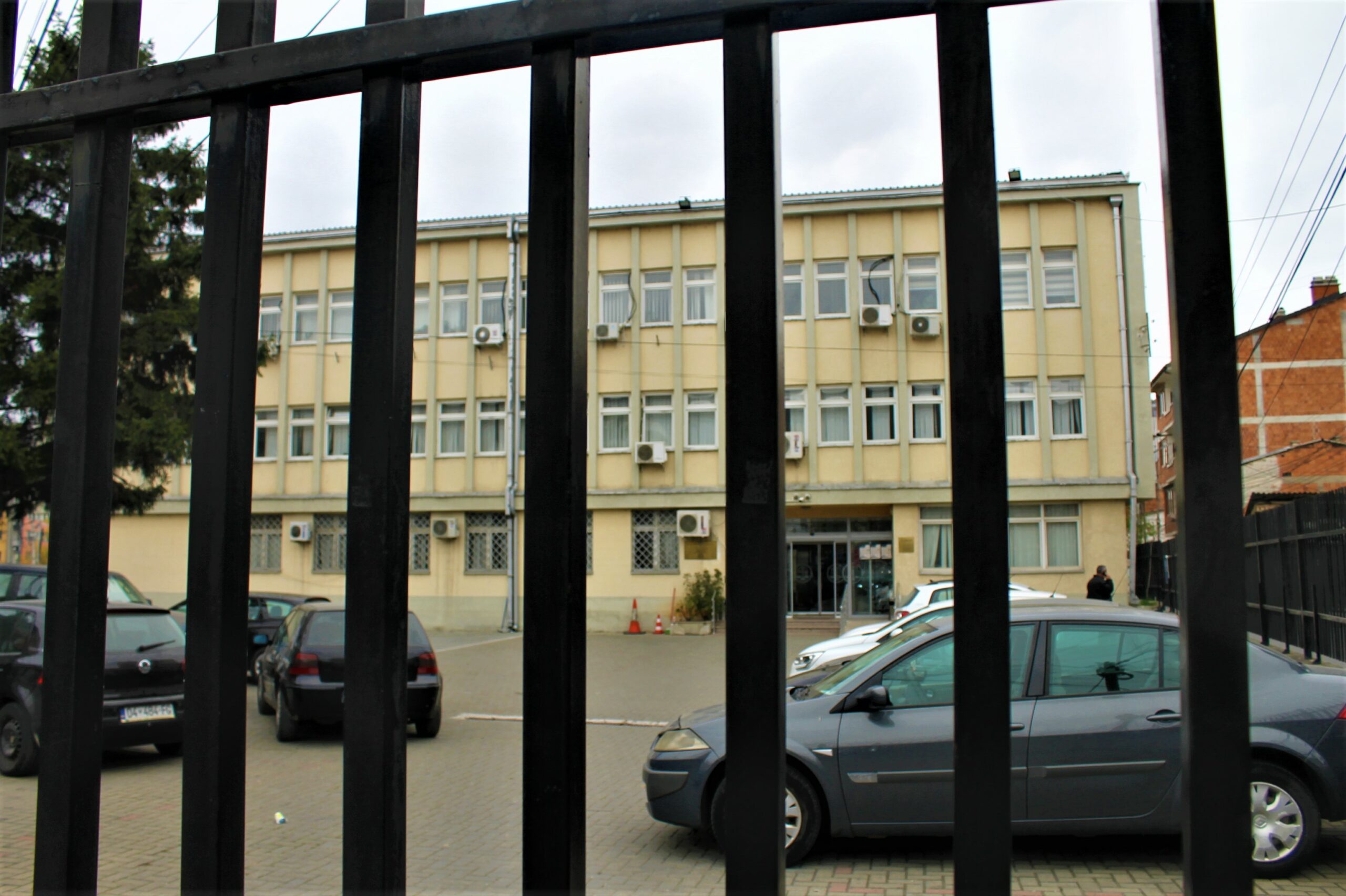 Akuzohen për korrupsion, dy zyrtarë të Gjykatës Themelore në Prishtinë deklarohen të pafajshëm