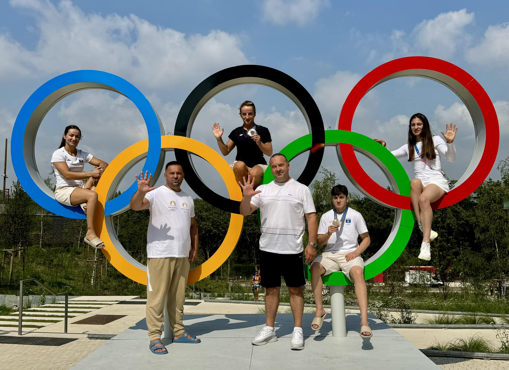 Garuesit kthehen nga “Parisi 2024”, me vete morën dy medalje