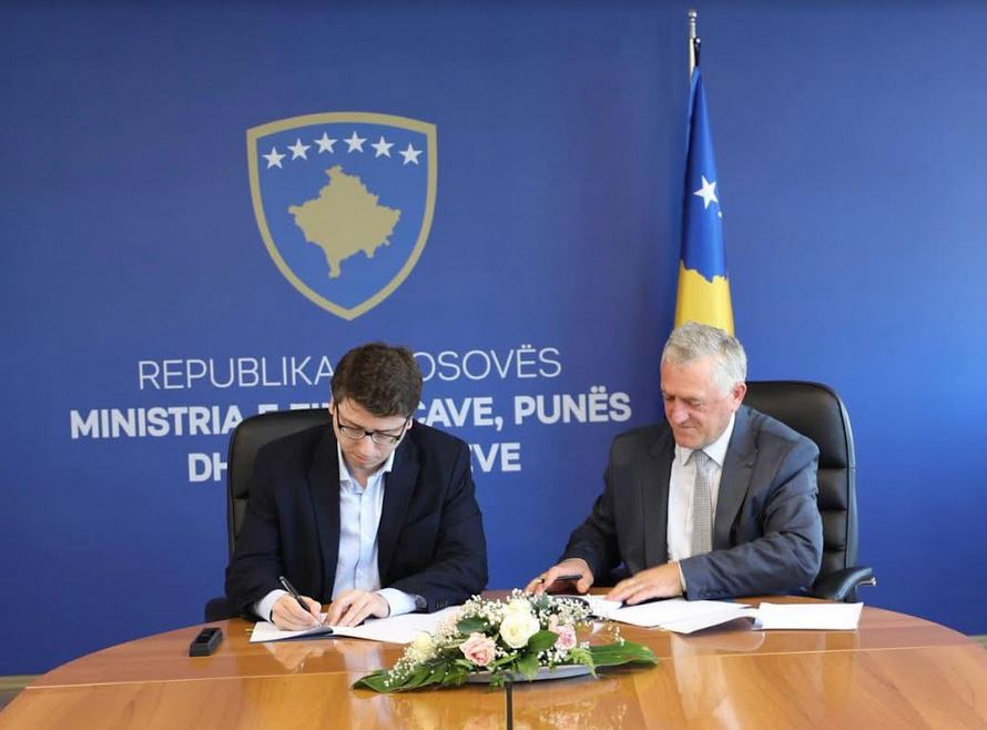 Murati e Gërguri nënshkruan dy marrëveshje mbi 60 milionë euroshe
