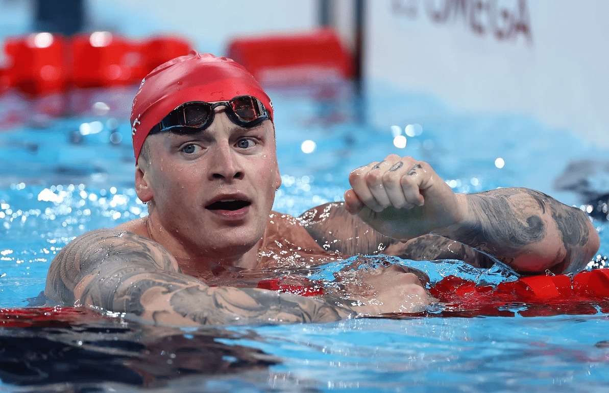 Adam Peaty thotë se atletët kanë gjetur krimba në ushqime, në fshatin Olimpik