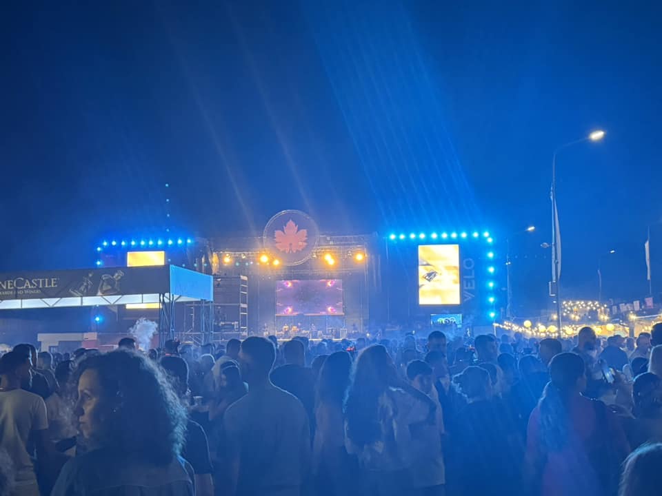 Mbahet festivali për vjelje të rrushit “Hardh Fest”, Shkumbin Ismaili publikon video nga atmosfera