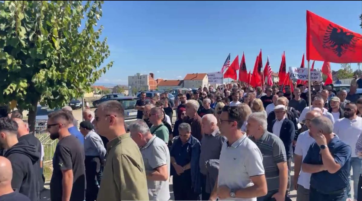 Nis protesta e shqiptarëve në Preshevë