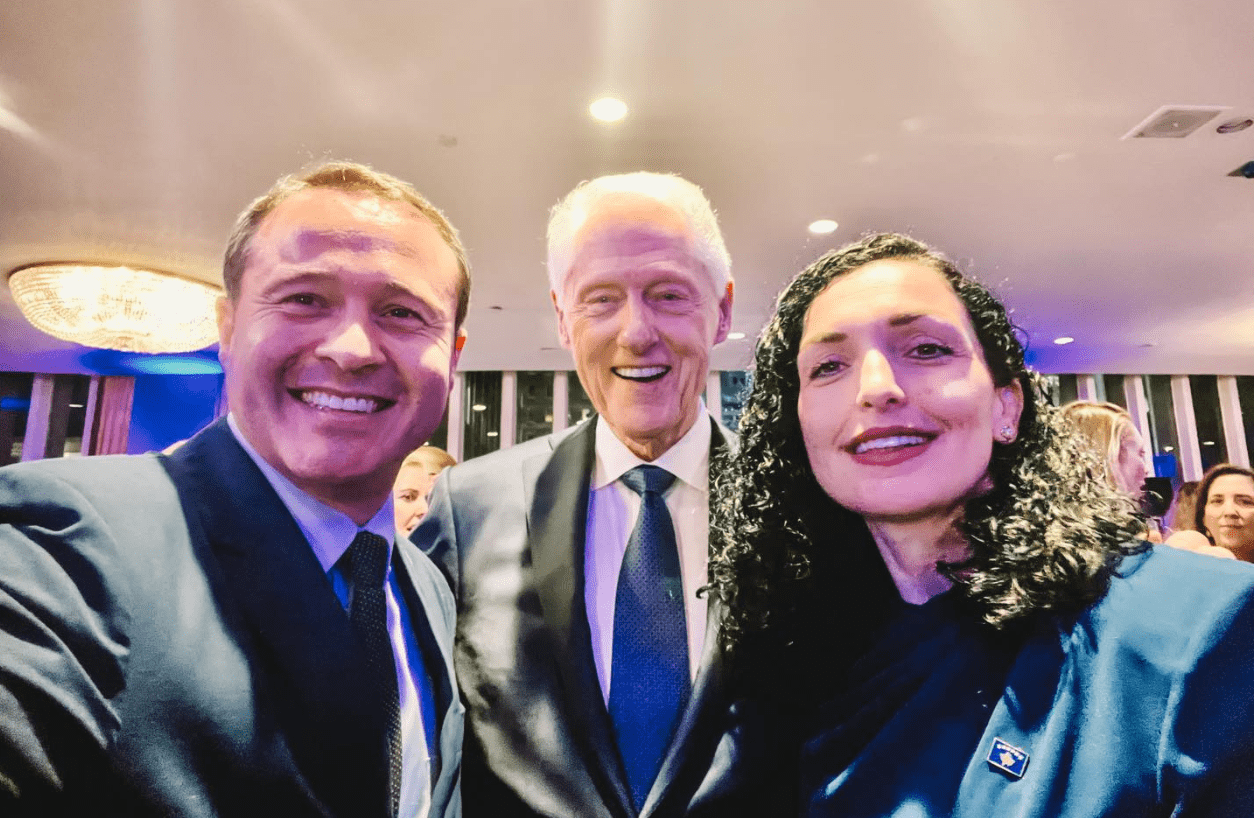 Osmani takohet me Bill Clintonin në Nju-Jork