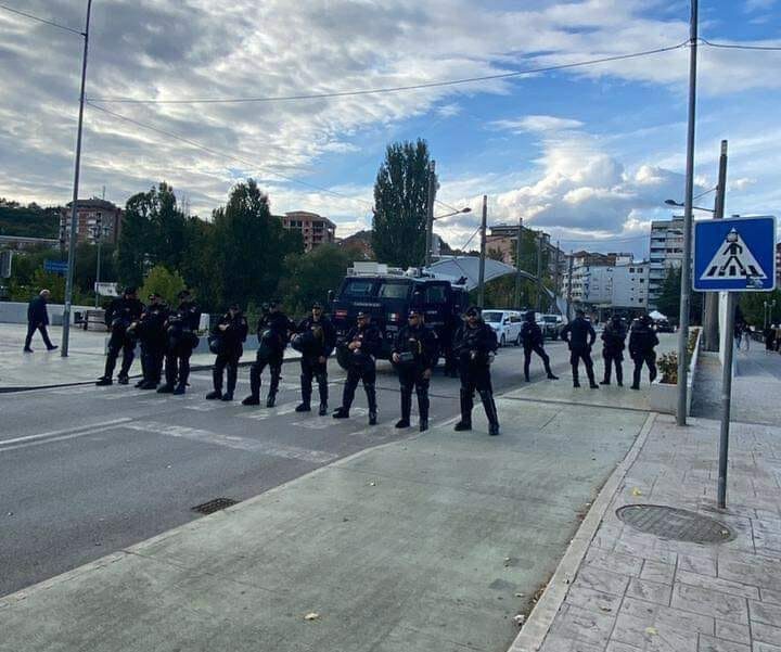 Sërish prezencë më e madhe e KFOR-it mbi Urën e Ibrit, Elshani jep detaje