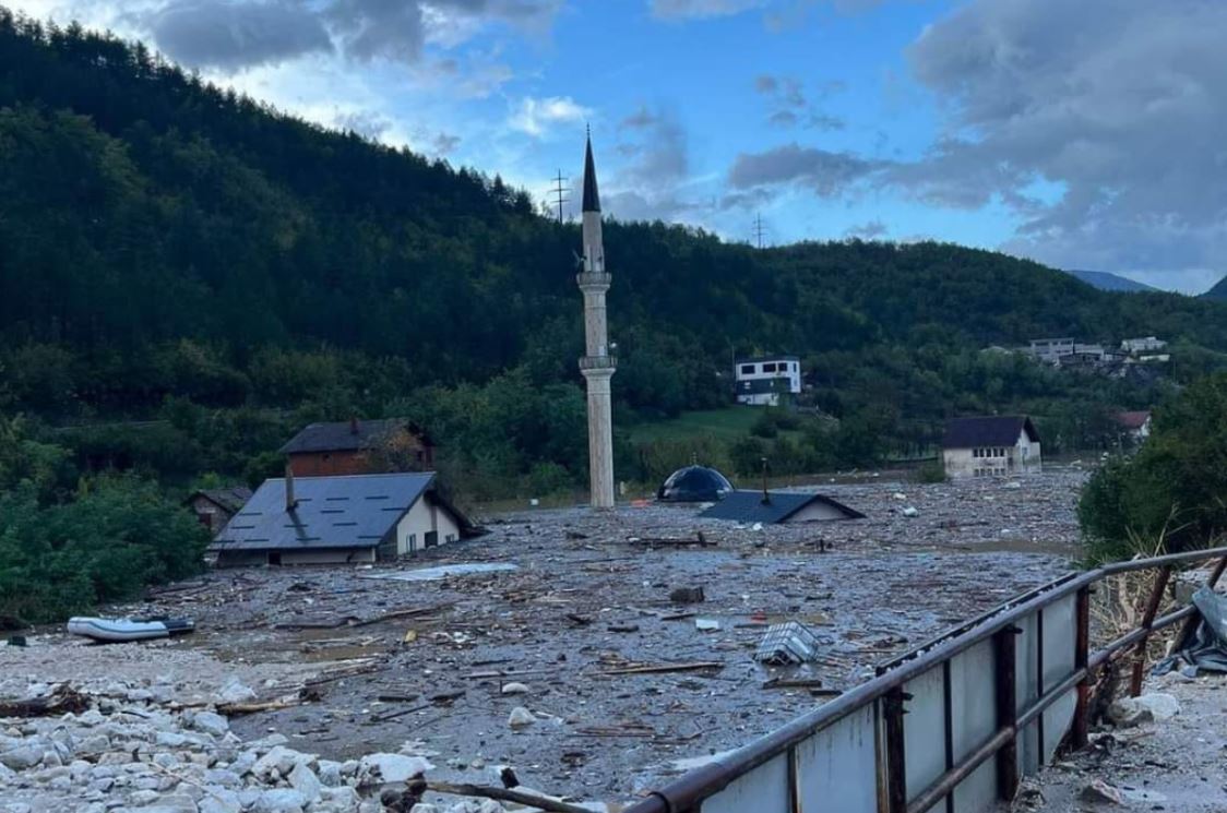 Pasojat katastrofike të përmbytjeve në Bosnje dhe Hercegovinë, të paktën pesë të vdekur