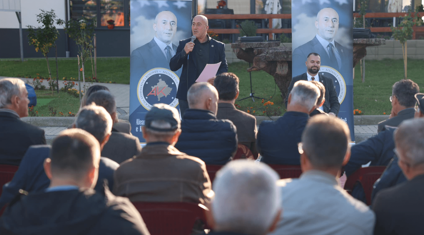 Haradinaj u premton fermerëve të Deçanit mbështetje financiare e teknologji moderne