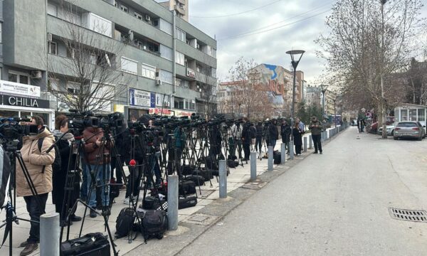 Kurti ende s’është paraqitur në Prokurorinë Speciale