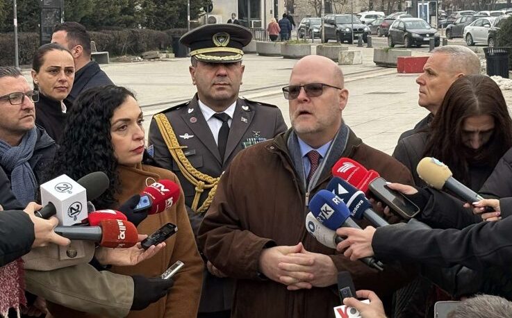 Hovenier: Dua ta shoh Kosovën të përparoj