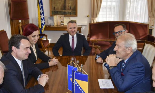 Kurti në Sarajevë takon zëvendëspresidentin Lendo, kërkon heqjen e vizave për kosovarët