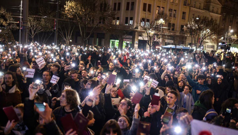 Protesta masive të studentëve në Serbi, shkak situata socio-politike