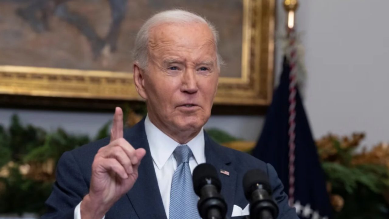 Biden fal 1500 persona, në mesin e tyre edhe një shqiptar