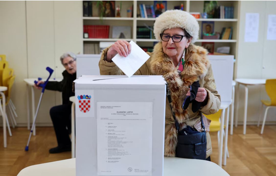 Kroatët sot votojnë për të zgjedhur presidentin e ri