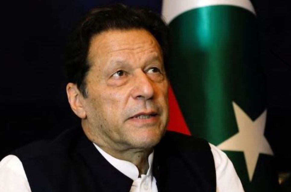 Gjykata e Pakistanit dënon ish-kryeministrin Imran Khan me 14 vjet për korrupsion