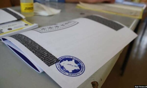 Rrezikohen votat e diasporës, Operatori Ekonomik parashtron ankesë në KQZ