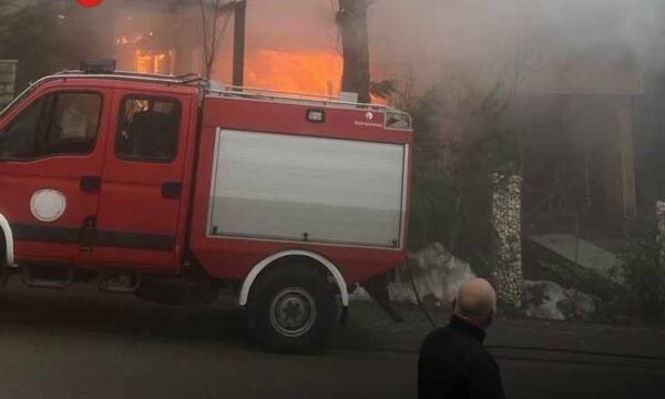 Zjarrfikësi për hotelin që u përfshi nga zjarri në Brezovicë: Pritet të shembet ndërtesa