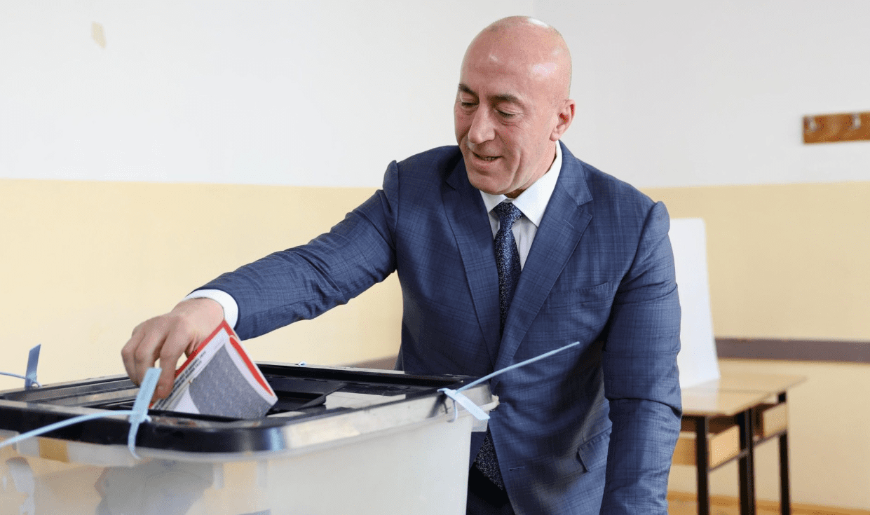 Haradinaj: Ju që akoma nuk keni votuar, ju ftoj që ta shfrytëzoni të drejtën tuaj dhe të votoni