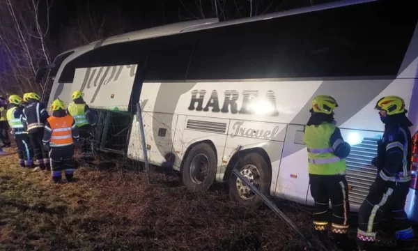 Autobusi nga Kosova u aksidentua në Kroaci – 26 pasagjerë dhe dy shoferë dërguan thirrje për ndihmë