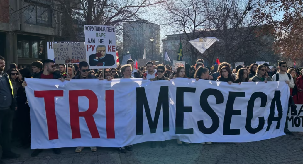 Studentët nisin bllokimin e tri urave në Novi Sad