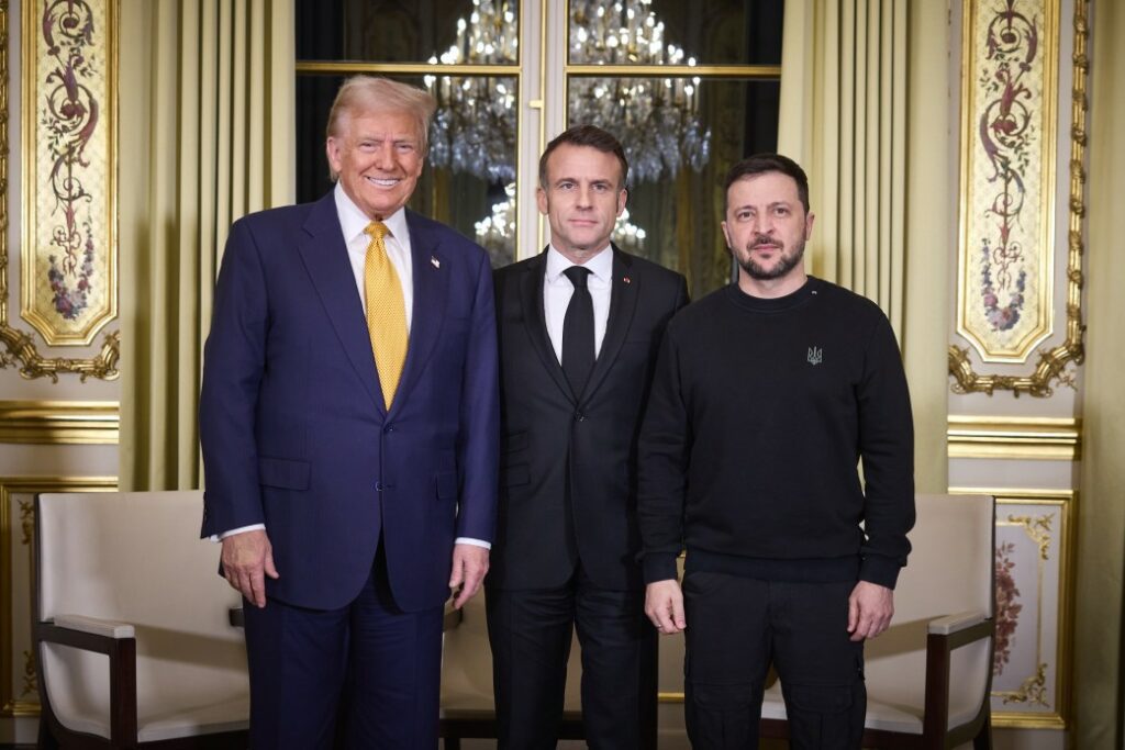 Macron telefonon Trump dhe Zelenskyn pas përplasjes në Shtëpinë e Bardhë