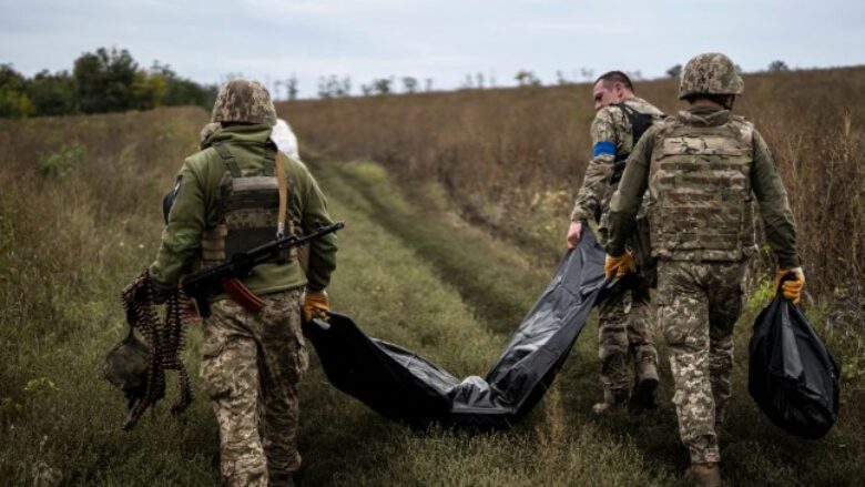 Humbjet e Ukrainës në luftën me Rusinë: 50 mijë ushtarë të vrarë, mbi 300 mijë janë plagosur