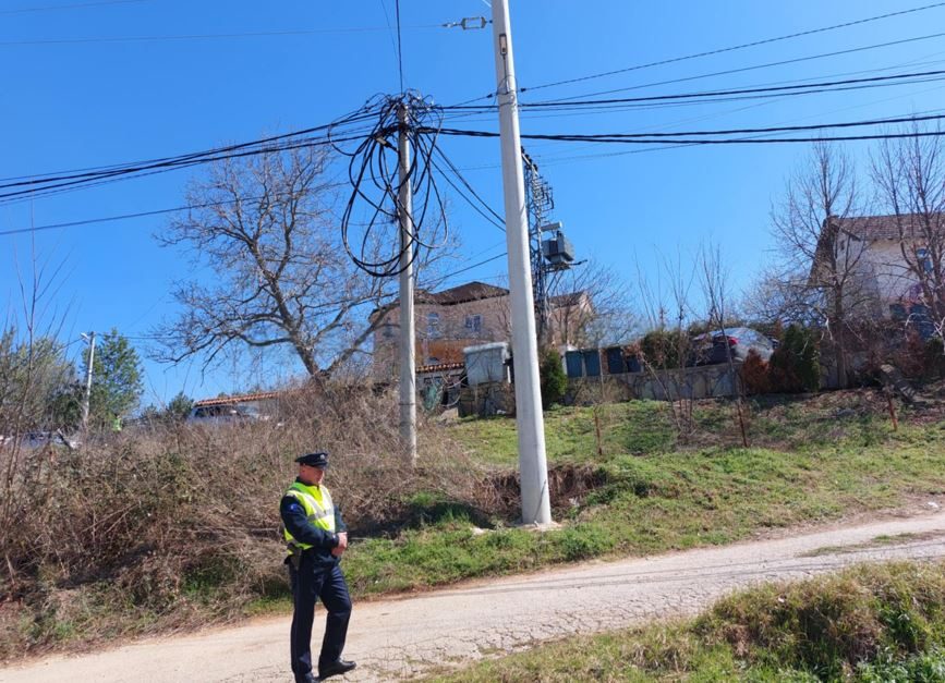 Pas vizitës te varri i babait, Thaçi shkon në shtëpi