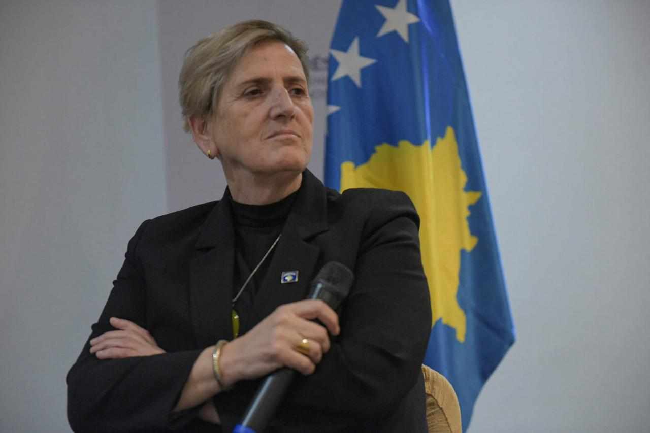 Fahrije Hoti çon në Athinë rrëfimin historik frymëzues të grave të Krushës