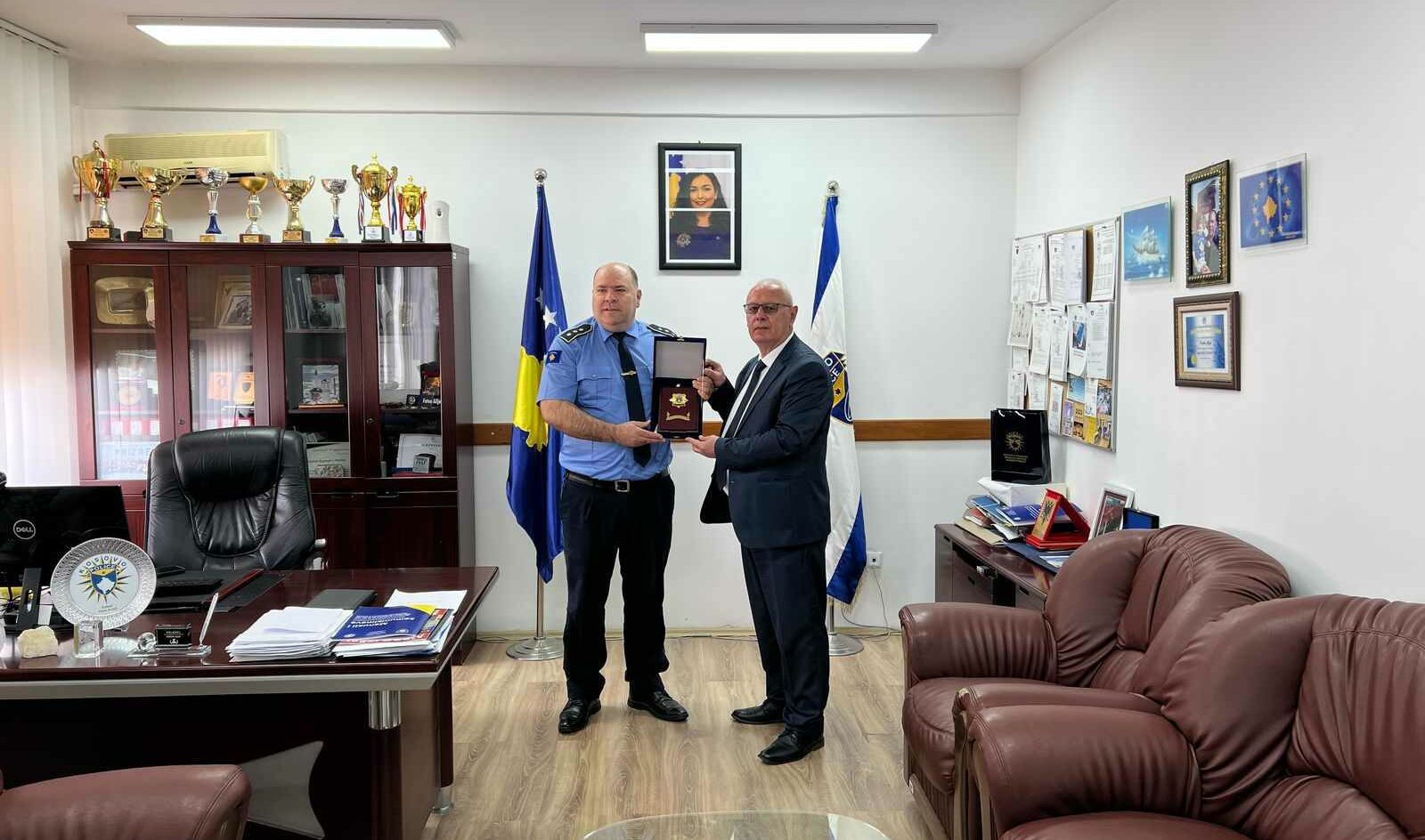 Pensionohet zëdhënësi i policisë për rajonin e Prizrenit, Vesel Gashi