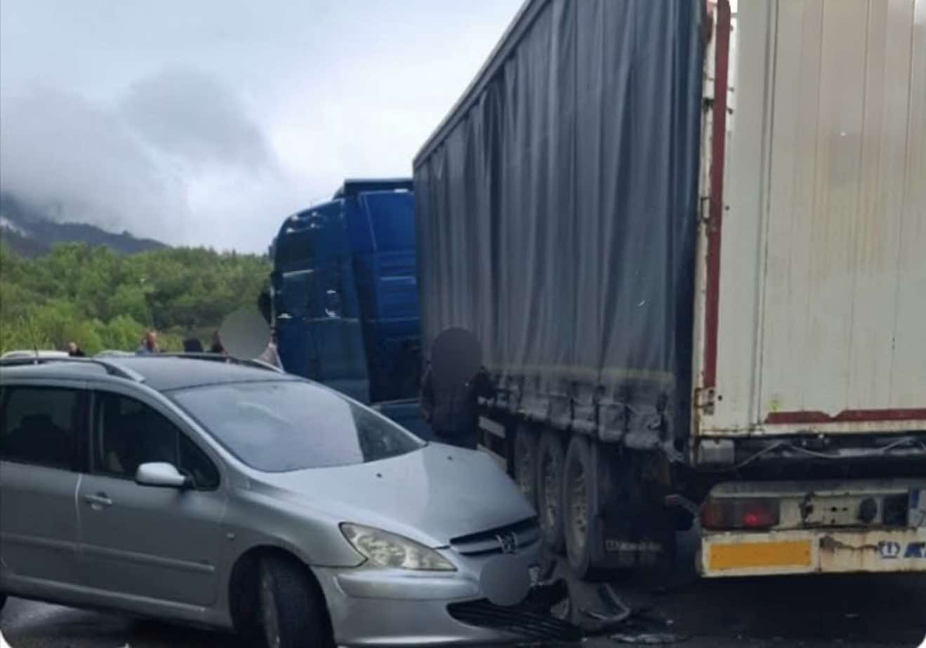 Aksident trafiku te pika kufitare “Kullë”, një i lënduar