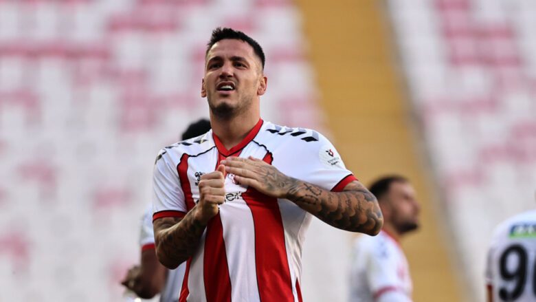 Rey Manaj realizon gol në fitoren e Sivassporit