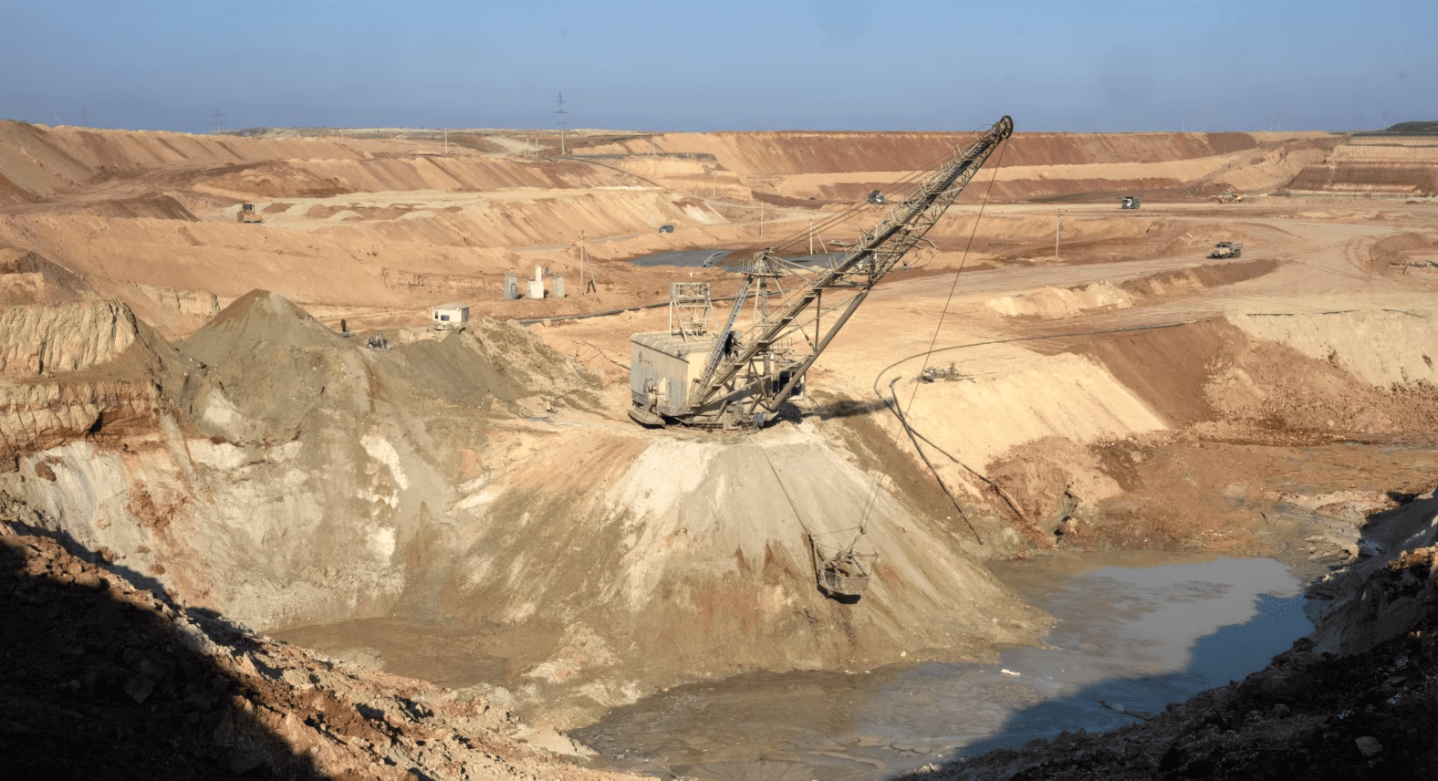 Ukraina thotë se është e gatshme ta nënshkruajë marrëveshjen për minerale me SHBA-në